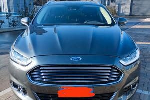 Ford Mondeo auto