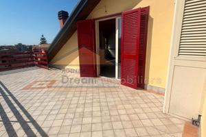 Appart. mansardato con terrazzo in Via Spazzilli