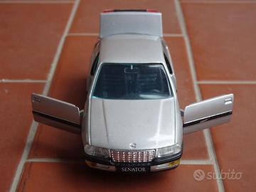 Opel Senator B by Gama in scala 1/43 argento
