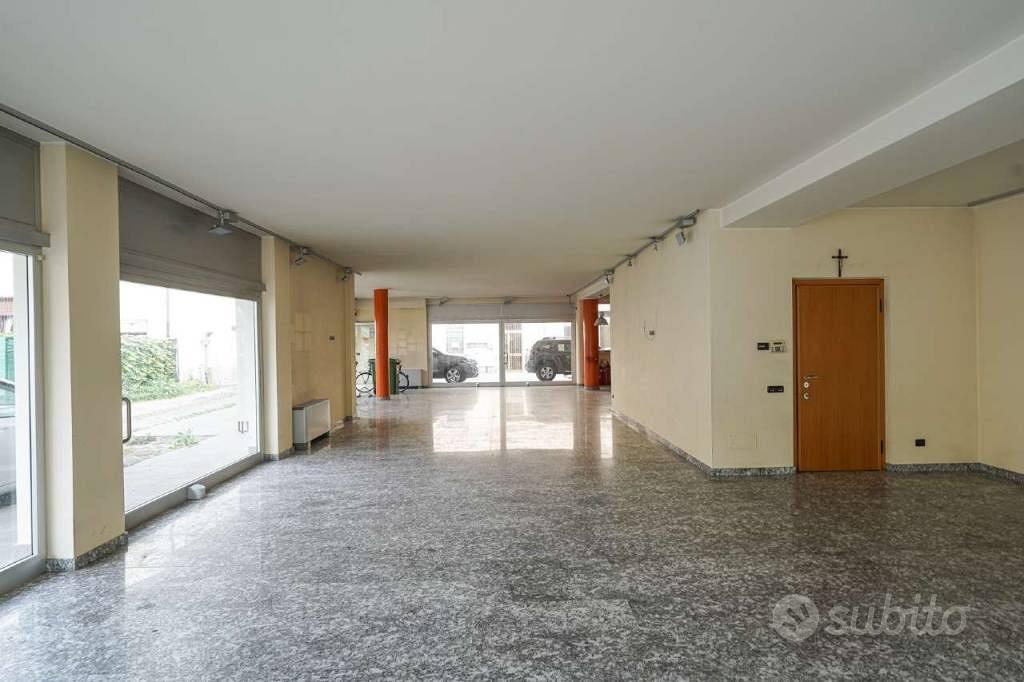 Immobile di 208 m² con 1 locale a Bergamo - Vista 3