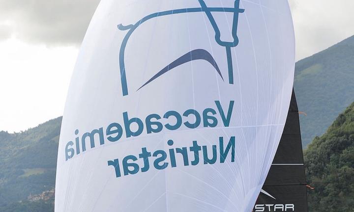 Barca a vela UFO 22 pronta regata