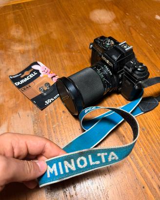 Minolta x700 fotocamera con obiettivo