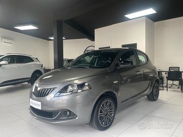 Lancia Ypsilon 1.0 FireFly 5 porte S&S Hybrid Gold