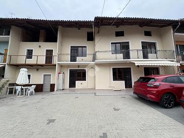 CASA SEMINDIPENDENTE A CARAVINO