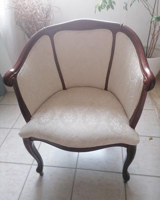 POLTRONA ELEGANTE 