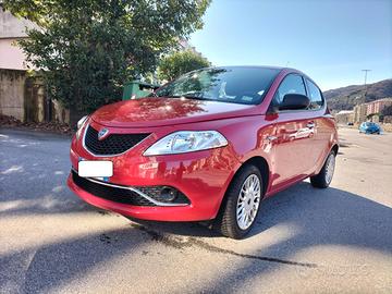 Lancia Ypsilon - Anno 2016 versione SILVER