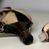 Borraccia artigianale vintage in pelle e pelo 