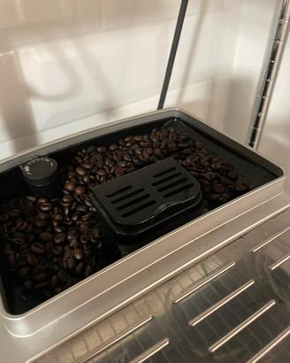 macchina caffè delonghi per caffè in grani