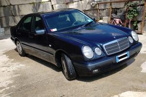Mercedes Benz E 200