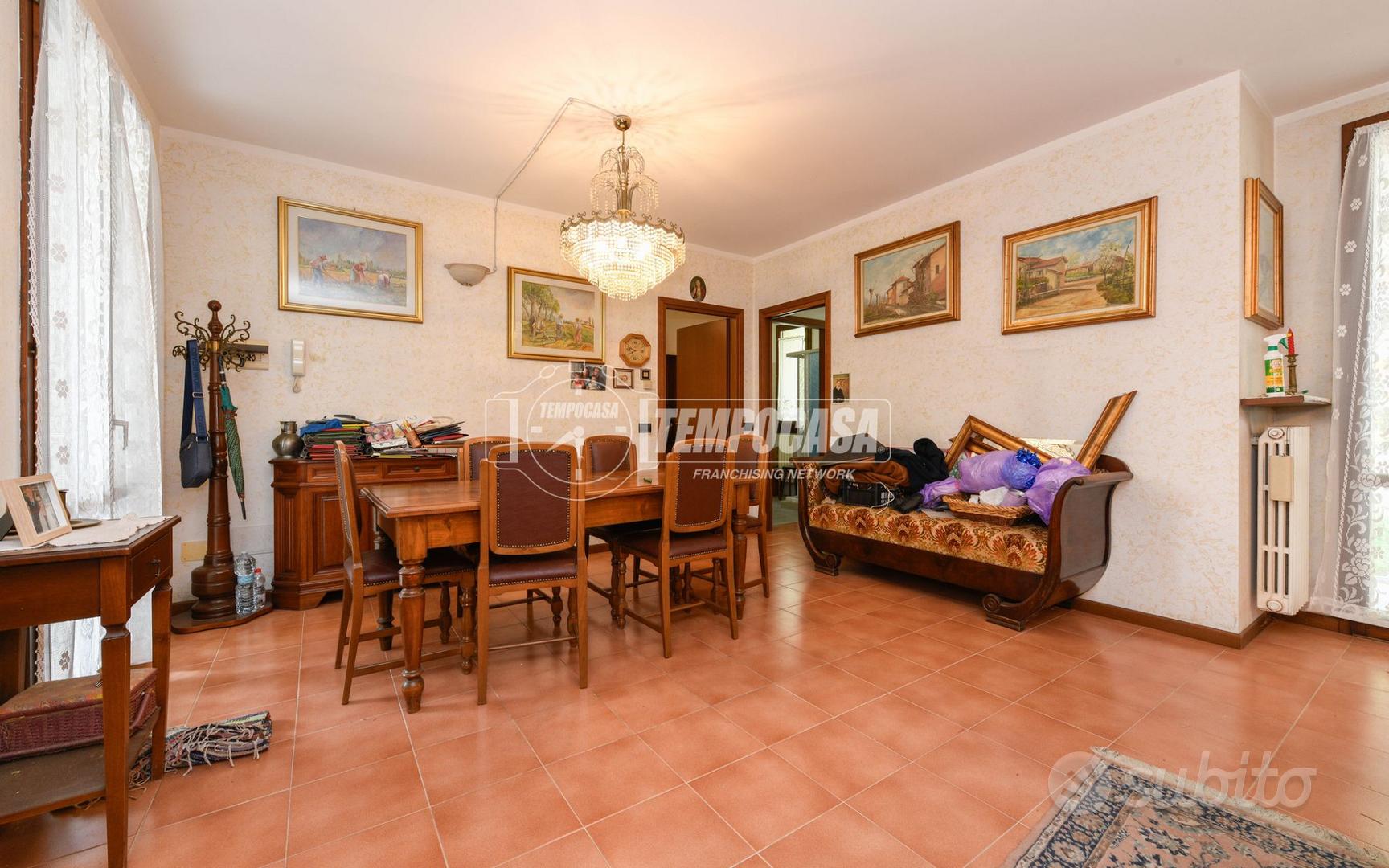 VILLA A SCHIERA CON GIARDINO - Vista 6