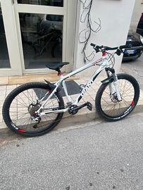 Mtb giant m