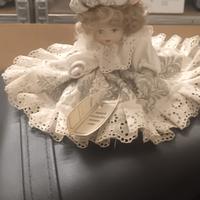 bambolina porcellana capodimonte 