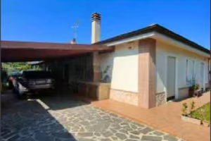 Porzione di Casa a Latina