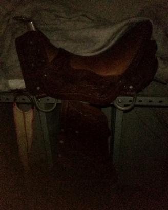 sella per sfilate ricamata a mano marca El Campero