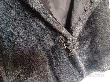 Pelliccia ecologica colore grigio