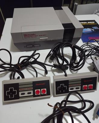 Nintendo NES 8 bit Mattel console come NUOVA