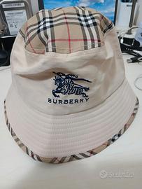 Cappello Burberry Nuovo