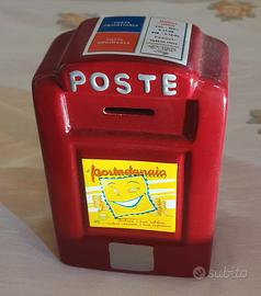 salvadanaio in monete delle poste italiane antico.