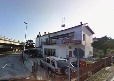 Immobile in asta di 164 m² con 4 locali a Noventa 