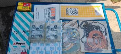 Lotto ricambi auto d'epoca