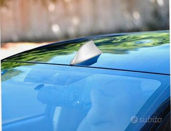 Antenna universale pinna di squalo