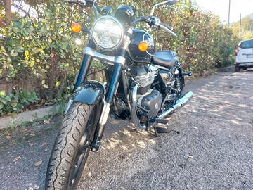 Royal Enfield Super Meteor - 2023