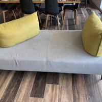 Divano con due poltrone