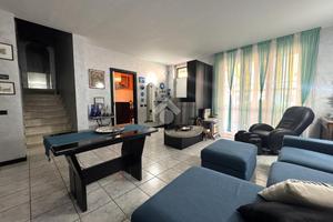 VILLA A SCHIERA A POZZUOLO MARTESANA