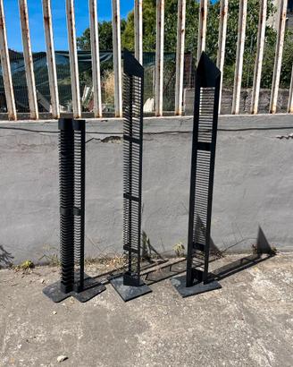 3 Set di porta CD/DVD di diverse altezze in metall