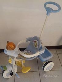 Triciclo con maniglione