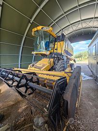 Mietitrebbia autolivellante New Holland 7060