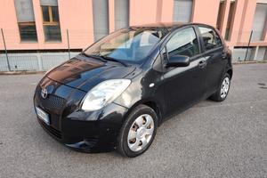 Toyota Yaris 1.3 benz 5 porte frizione nuova
