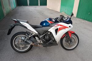 HONDA CBR250R USATA