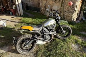 Ducati Scrambler - 2015