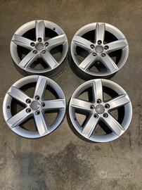 CERCHI USATI RAGGIO 16 POLLICI AUDI A4 B9 - CPC500