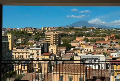 Ampie camere in appartamento di 210 m² con terrazz