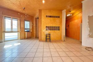 5 LOCALI A FABRIANO