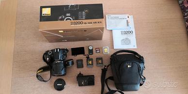 Nikon D3200 con obiettivo 18-105VR + accessori