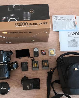 Nikon D3200 con obiettivo 18-105VR + accessori