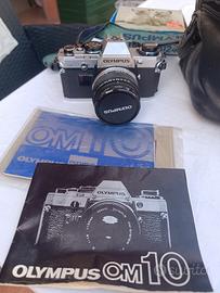 Olympus OM-10 + Obiettivo Zuiko 50mm + accessori 
