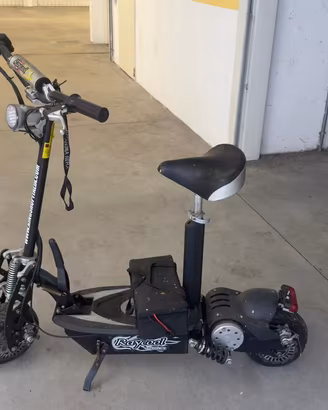 Bici elettrica con sellino