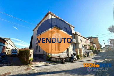 4 LOCALI A LA SPEZIA