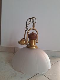Lampadario vetro opaco
