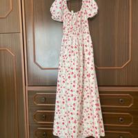 Vestito lungo a fiori con spacco