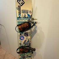 Tavola da Snowboard con attacchi