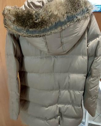 piumino medio lungho cappuccio staccabile