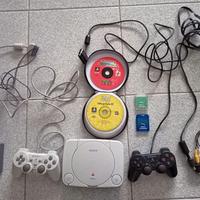 Playstation One + Giochi + 2 joystick + 3 memory