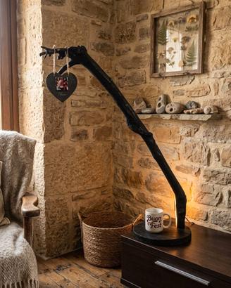 lampada in legno artigianale con tazza in omaggio