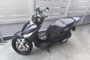 Piaggio Medley s ABS 125cc.