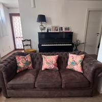 Divano elegante CHESTERFIELD  in ecopelle